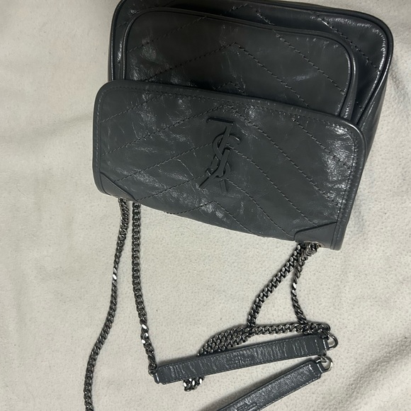 *SOLD* YSL Nikki baby (authentic) - Picture 10 of 12